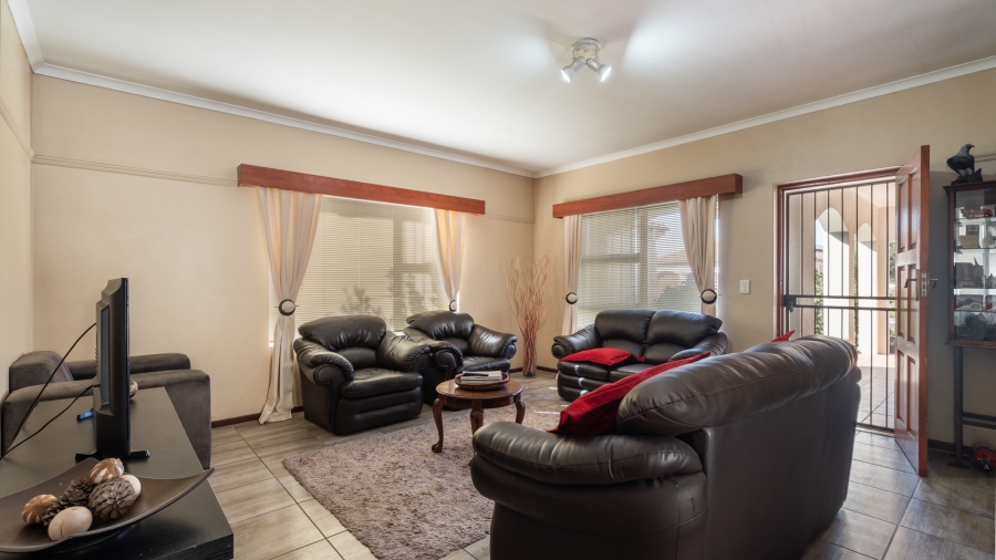 3 Bedroom Property for Sale in Twin Palms Western Cape